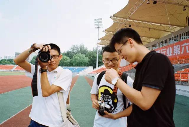 深圳聚会｜许多年后，你还是癫狂的少年郎-菲林中文-独立胶片摄影门户！