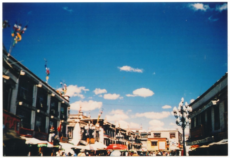西藏拉薩-純淨的天空-菲林中文-独立胶片摄影门户！