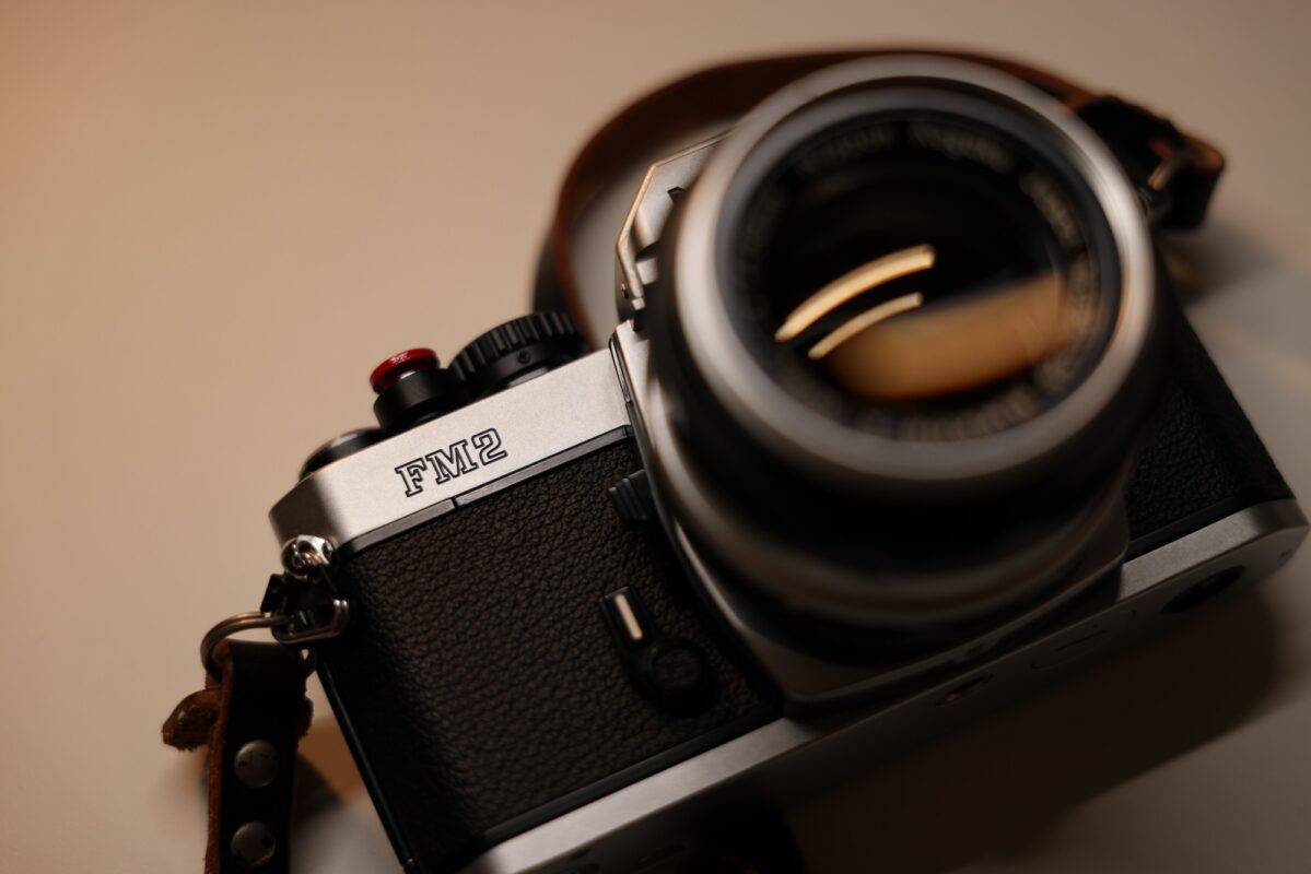 尼康FM2胶片机装卷开拍，10多年不玩啦，手生啦！